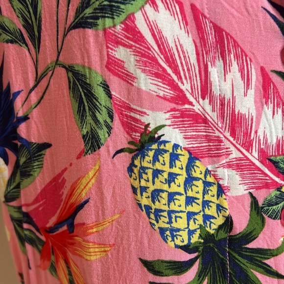 Kiwi Fresh Tropical Button-Up Blouse | Size 1X | Pineapple & Floral Print - Picture 3 of 7